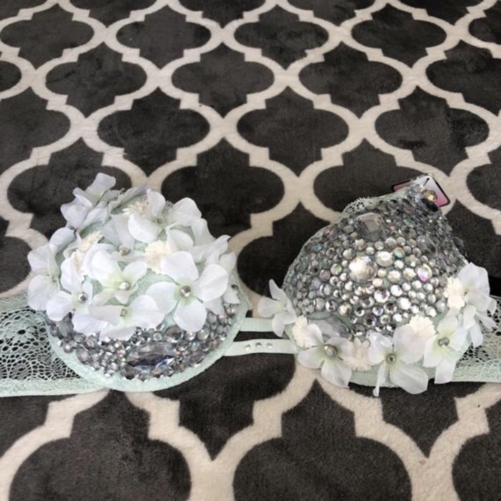 Rave Bra